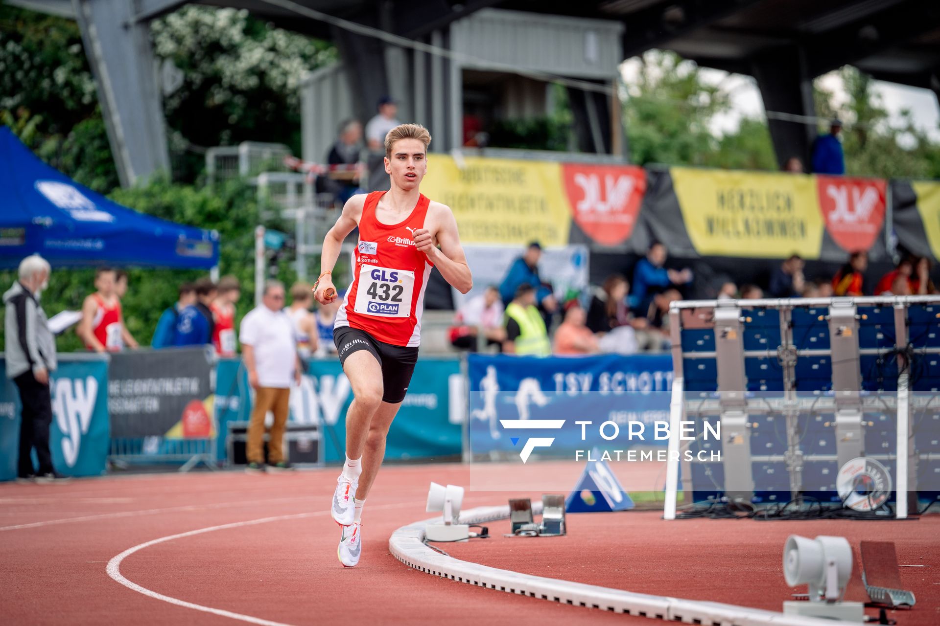 Silas Zahlten (LG Brillux Muenster) am 29.05.2022 waehrend der Deutschen Meisterschaften Langstaffel im Otto-Schott-Sportzentrum in Mainz